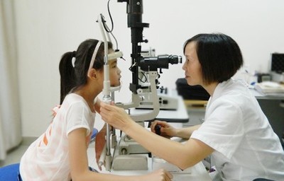 科學矯治近視，必須醫學驗光配鏡——中小學生護眼指南